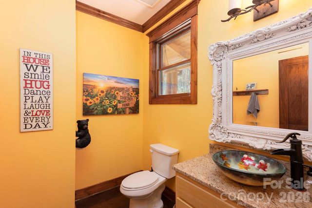 716 Peppervine Circle, Brevard, NC 28712
