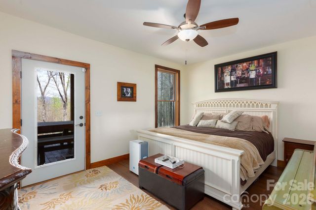 716 Peppervine Circle, Brevard, NC 28712