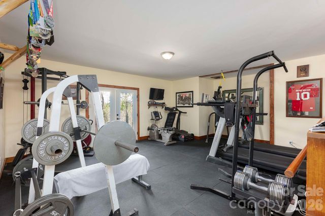 716 Peppervine Circle, Brevard, NC 28712