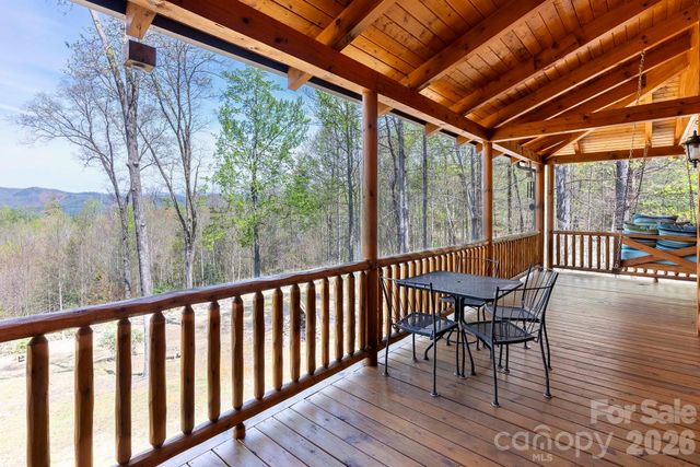 716 Peppervine Circle, Brevard, NC 28712