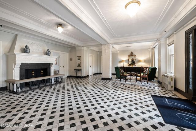 1412 Willow Ave APT 65, Louisville, KY 40204