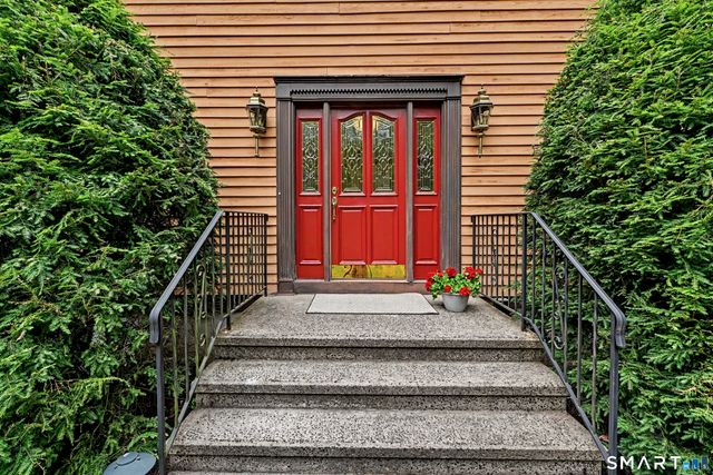 59 Friar Lane, Trumbull, CT 06611