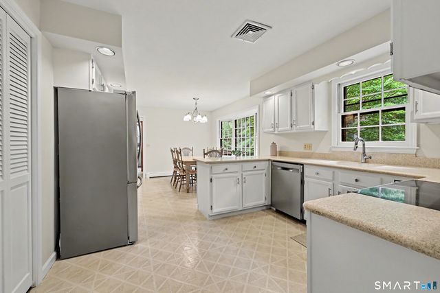 59 Friar Lane, Trumbull, CT 06611