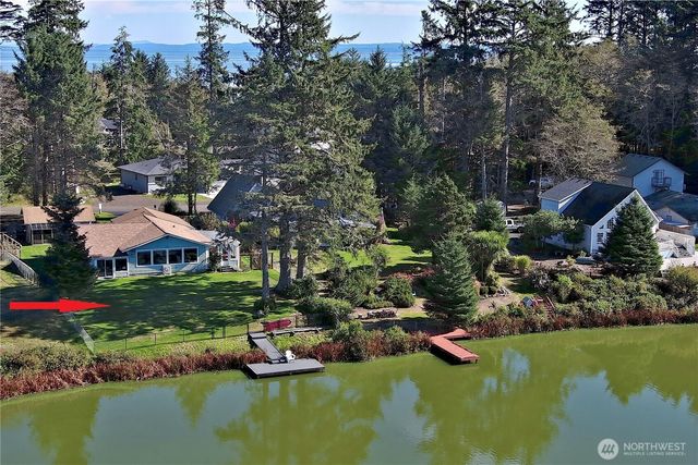 292 NE Pearsall Street, Ocean Shores, WA 98569