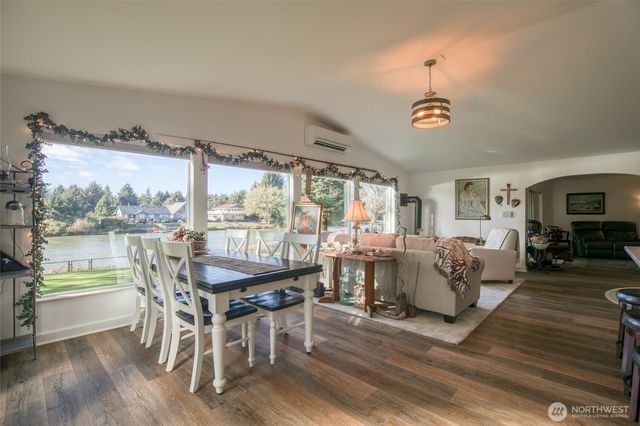 292 NE Pearsall Street, Ocean Shores, WA 98569