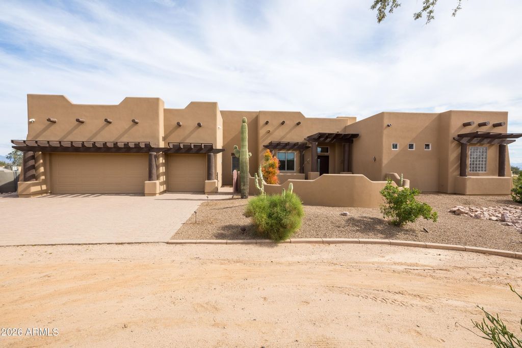 Image 11 of property listing at 29015 N 168th Street, Rio Verde, AZ 85263