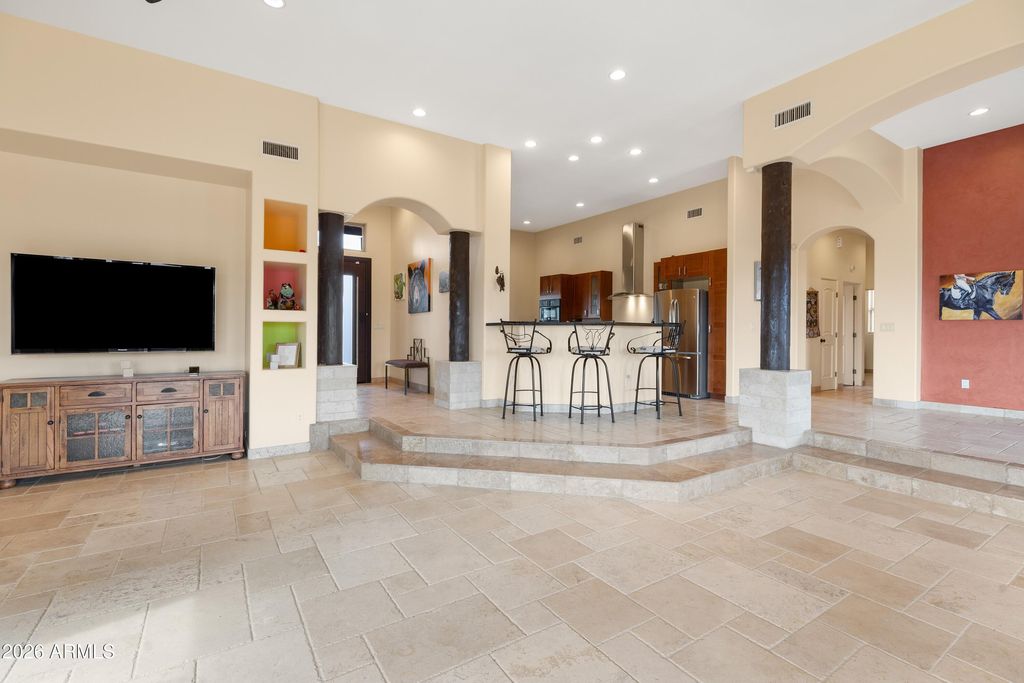 Image 4 of property listing at 29015 N 168th Street, Rio Verde, AZ 85263