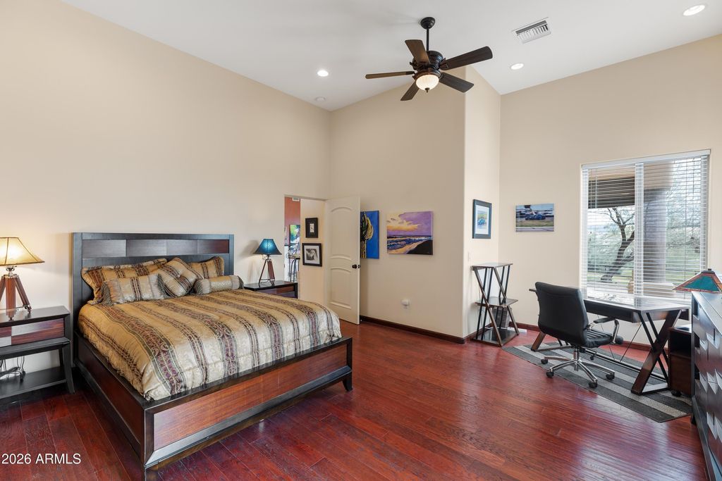 Image 7 of property listing at 29015 N 168th Street, Rio Verde, AZ 85263