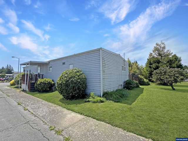 5422 Portland #8 Rd NE 8, Salem, OR 97305