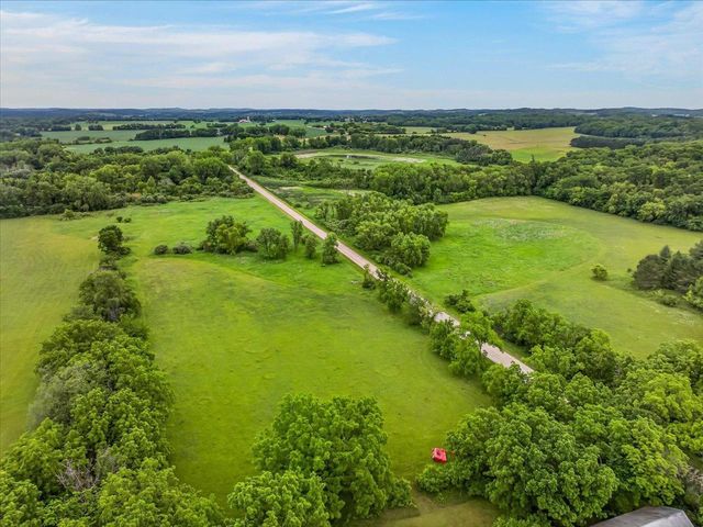 854 Highway 51, Stoughton, WI 53589