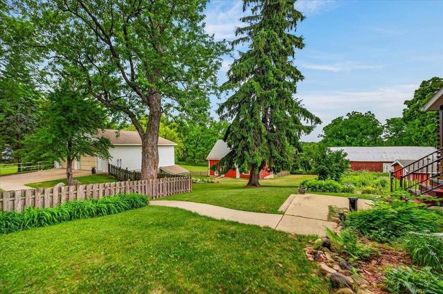 854 Highway 51, Stoughton, WI 53589