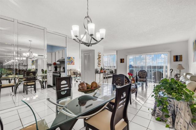 4001 Hillcrest Dr 812, Hollywood, FL 33021