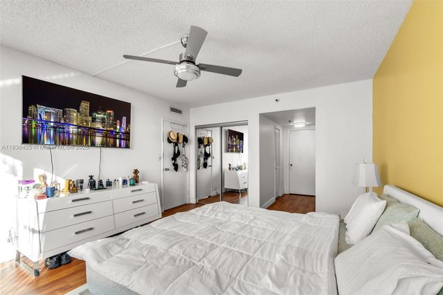 4001 Hillcrest Dr 812, Hollywood, FL 33021