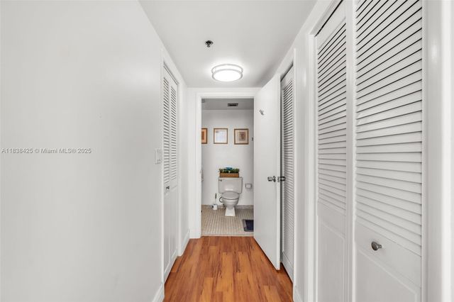 4001 Hillcrest Dr 812, Hollywood, FL 33021