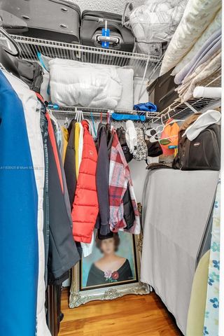 4001 Hillcrest Dr 812, Hollywood, FL 33021