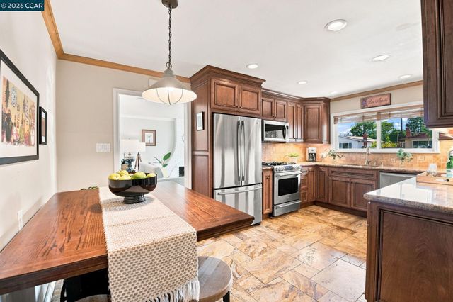 1445 Bassett Dr, Concord, CA 94521