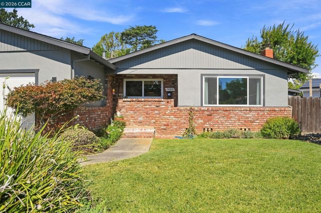 1445 Bassett Dr, Concord, CA 94521