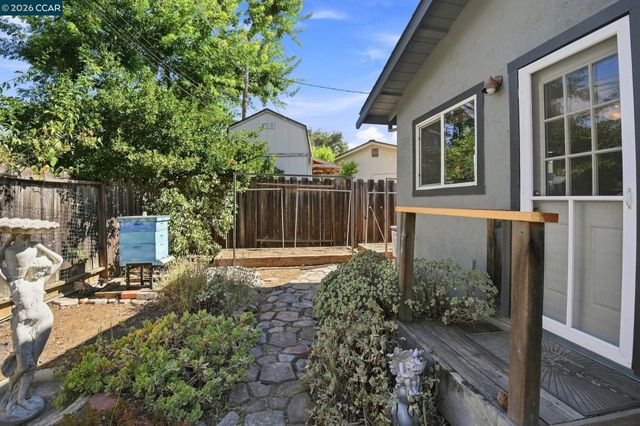 1445 Bassett Dr, Concord, CA 94521
