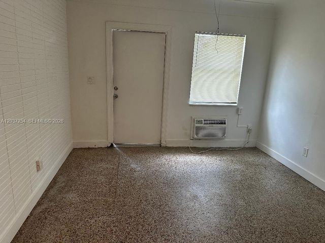 186 NW 1st St 1, Homestead, FL 33030