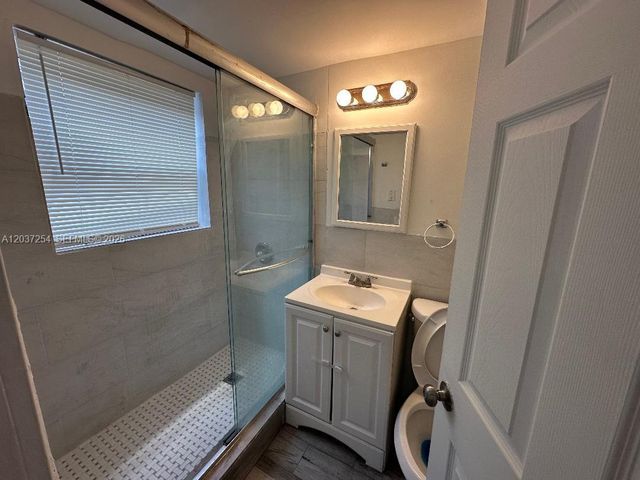 186 NW 1st St 1, Homestead, FL 33030