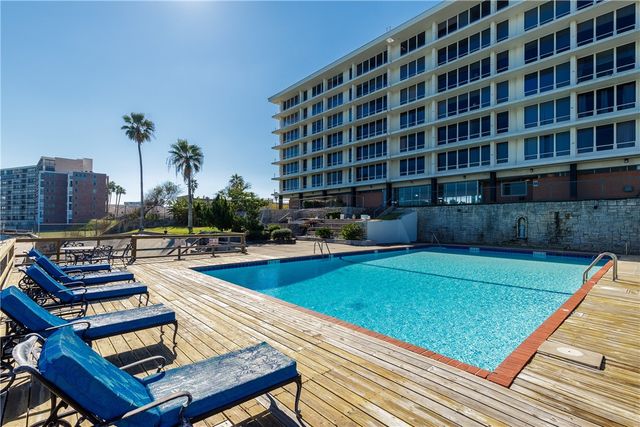 4302 Ocean Dr, Corpus Christi, TX 78412