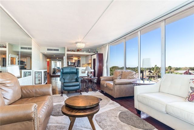 4302 Ocean Dr, Corpus Christi, TX 78412