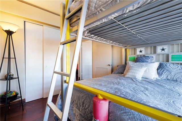 4302 Ocean Dr, Corpus Christi, TX 78412