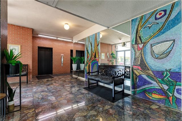 4302 Ocean Dr, Corpus Christi, TX 78412