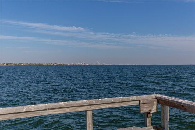 4302 Ocean Dr, Corpus Christi, TX 78412