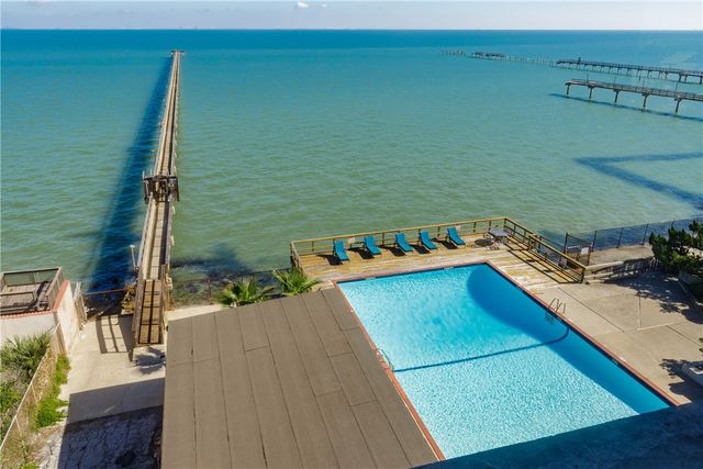 4302 Ocean Dr, Corpus Christi, TX 78412