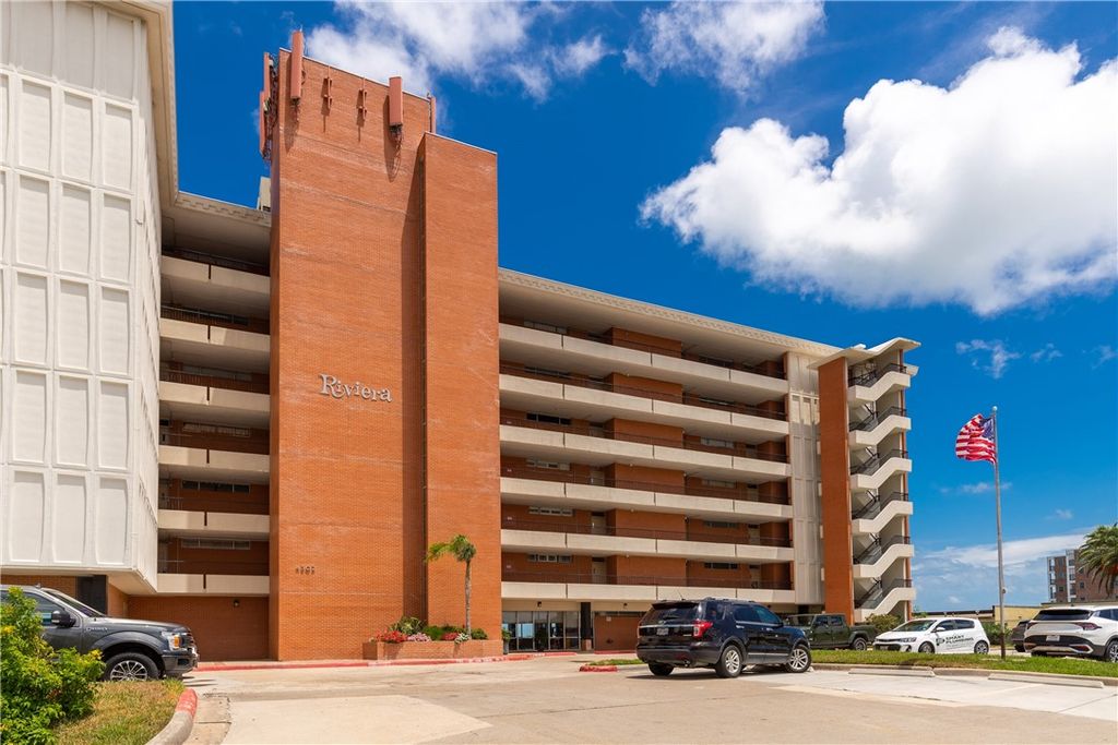 4302 Ocean Dr, Corpus Christi, TX 78412