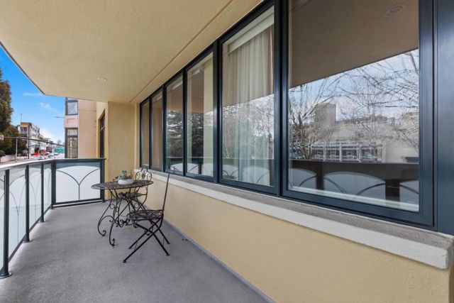 10 CRYSTAL SPRINGS Road 1202, San Mateo, CA 94402