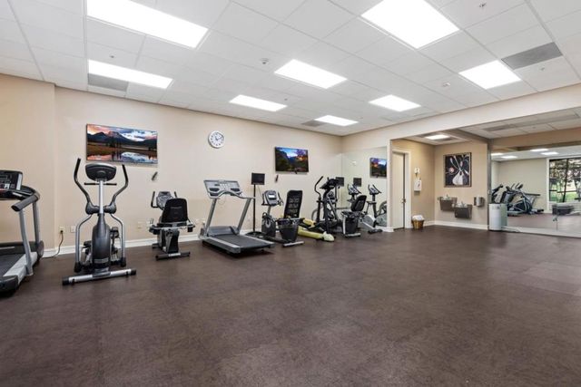 10 CRYSTAL SPRINGS Road 1202, San Mateo, CA 94402