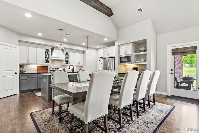 19148 E Chinquapin Drive, Catoosa, OK 74015