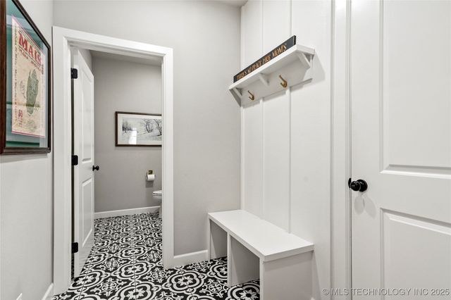 19148 E Chinquapin Drive, Catoosa, OK 74015