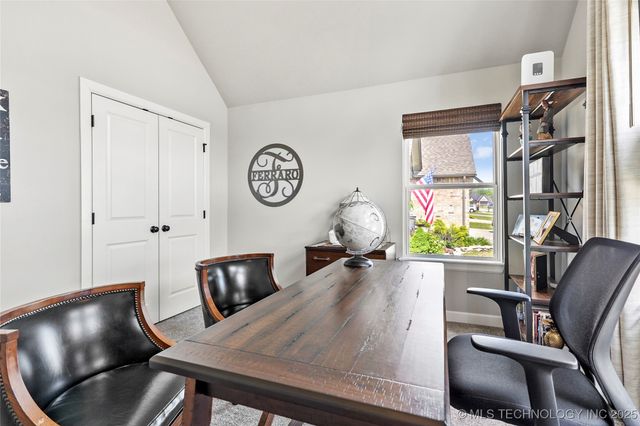 19148 E Chinquapin Drive, Catoosa, OK 74015