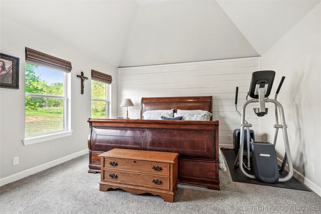 19148 E Chinquapin Drive, Catoosa, OK 74015