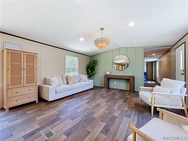 549 W Kahns Lane, Lecanto, FL 34461