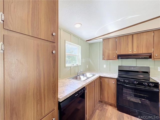 549 W Kahns Lane, Lecanto, FL 34461
