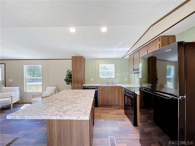 549 W Kahns Lane, Lecanto, FL 34461