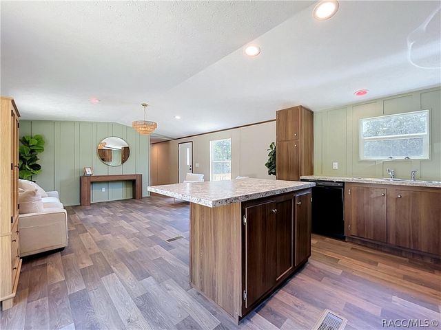 549 W Kahns Lane, Lecanto, FL 34461