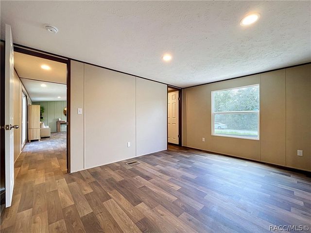 549 W Kahns Lane, Lecanto, FL 34461