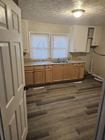 20426 Salem, Detroit City, MI 48219