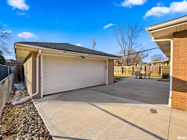 4931 N BEVALON Place, Peoria, IL 61614