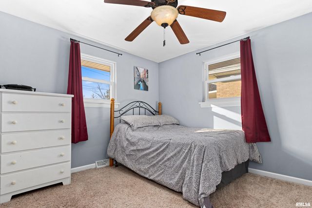 4931 N BEVALON Place, Peoria, IL 61614