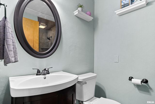 4931 N BEVALON Place, Peoria, IL 61614