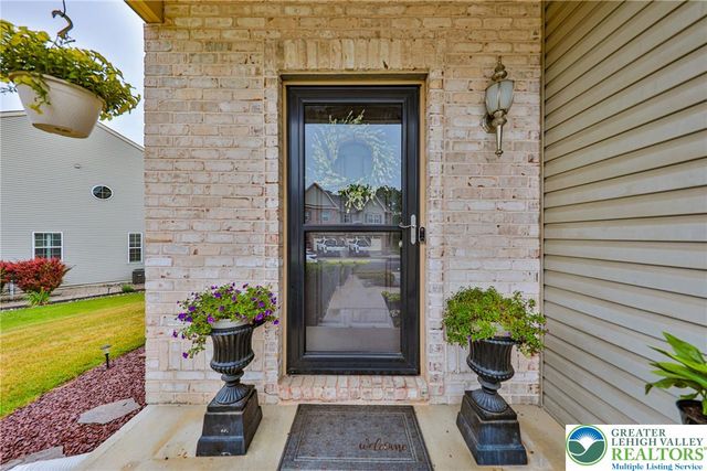 4442 Elmwood Drive, Lower Nazareth Twp, PA 18064