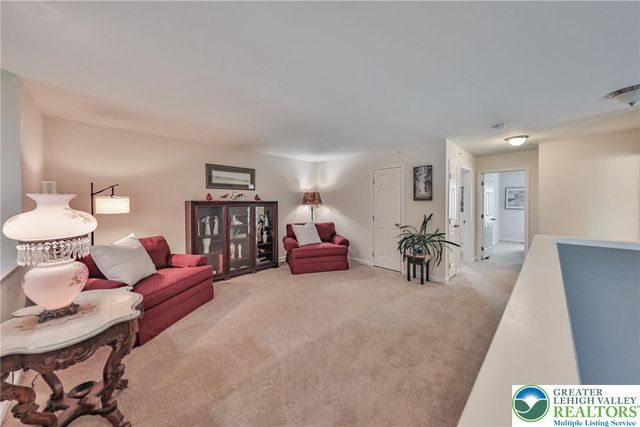 4442 Elmwood Drive, Lower Nazareth Twp, PA 18064
