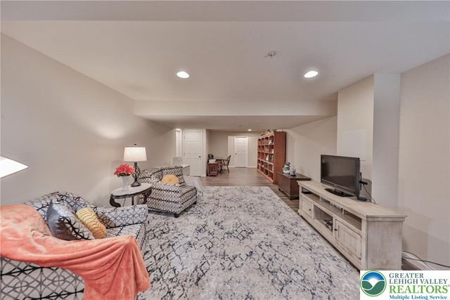 4442 Elmwood Drive, Lower Nazareth Twp, PA 18064
