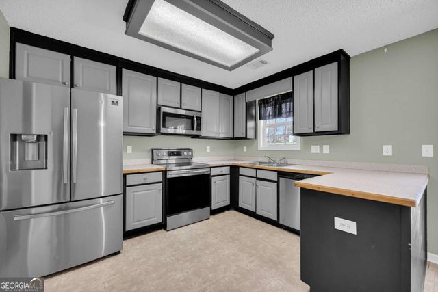 910 Ivy Hills Circle, Mount Airy, GA 30563